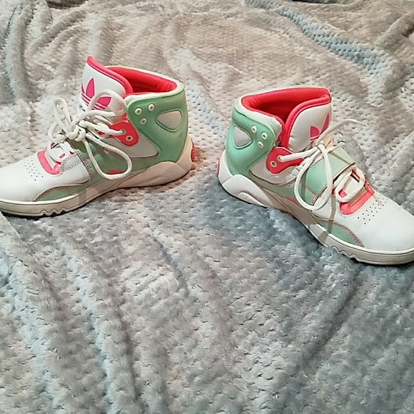 Shoes - Picture 4 of 4